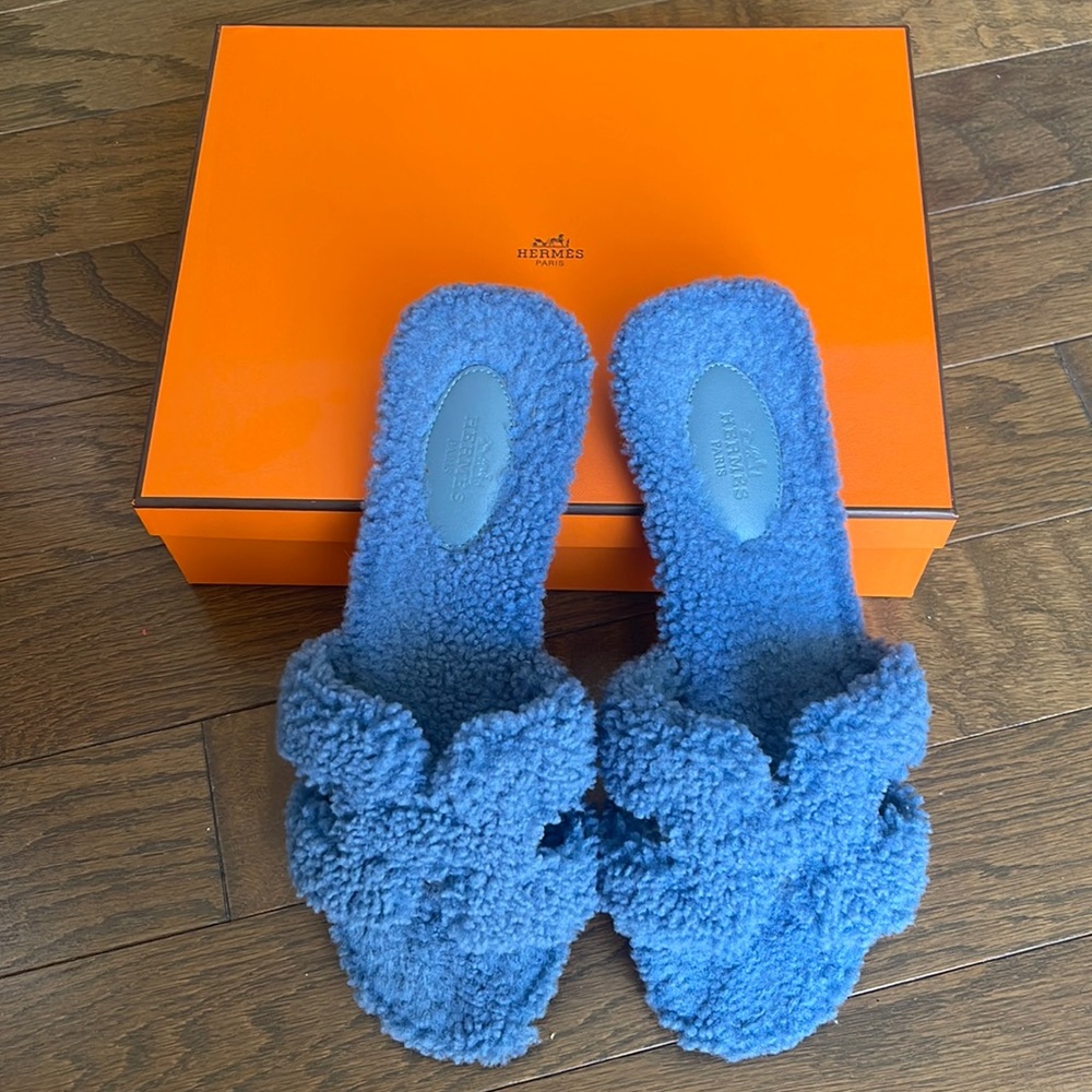 Hermes Shearing Oran Slide